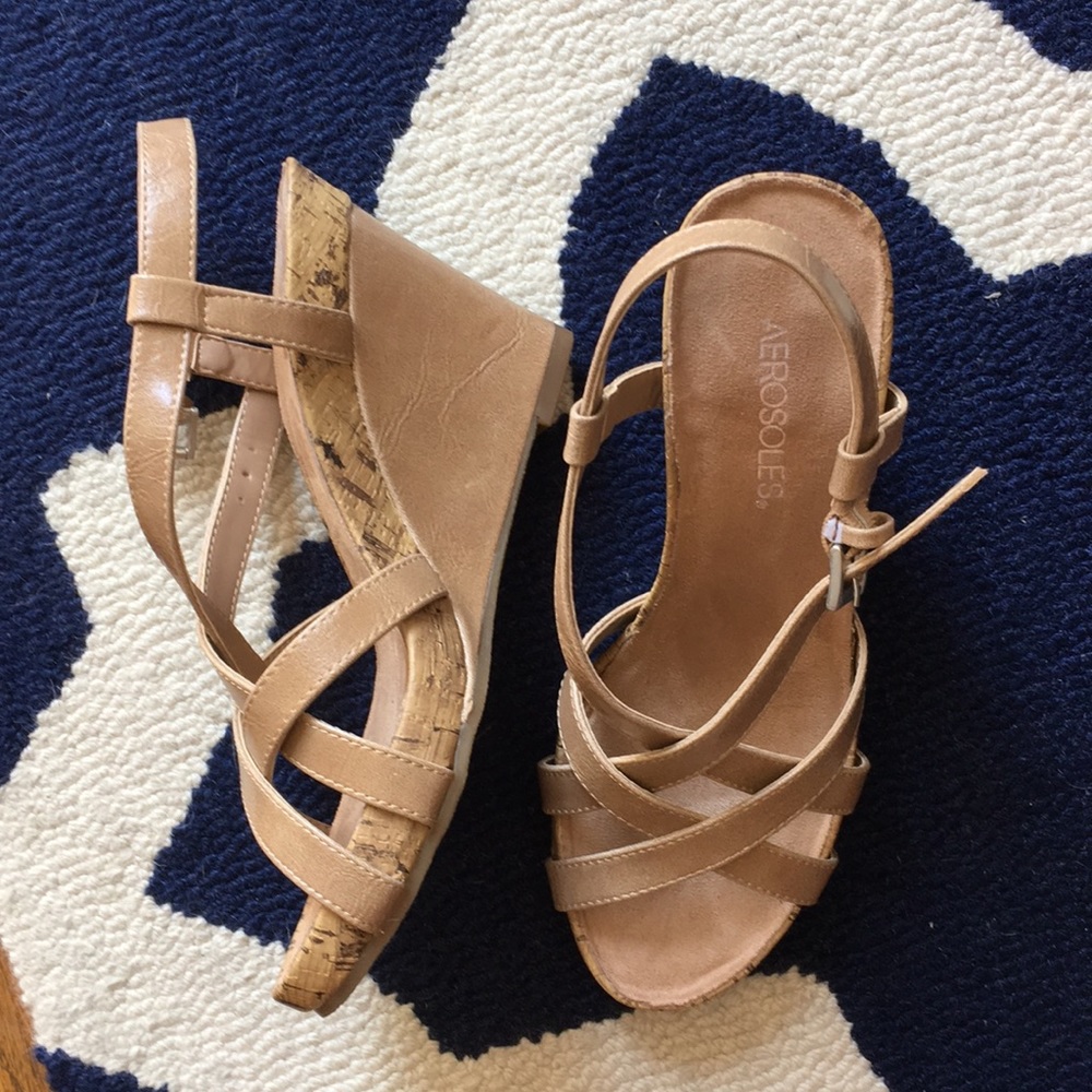 Neutral Wedge Aerosoles Heels